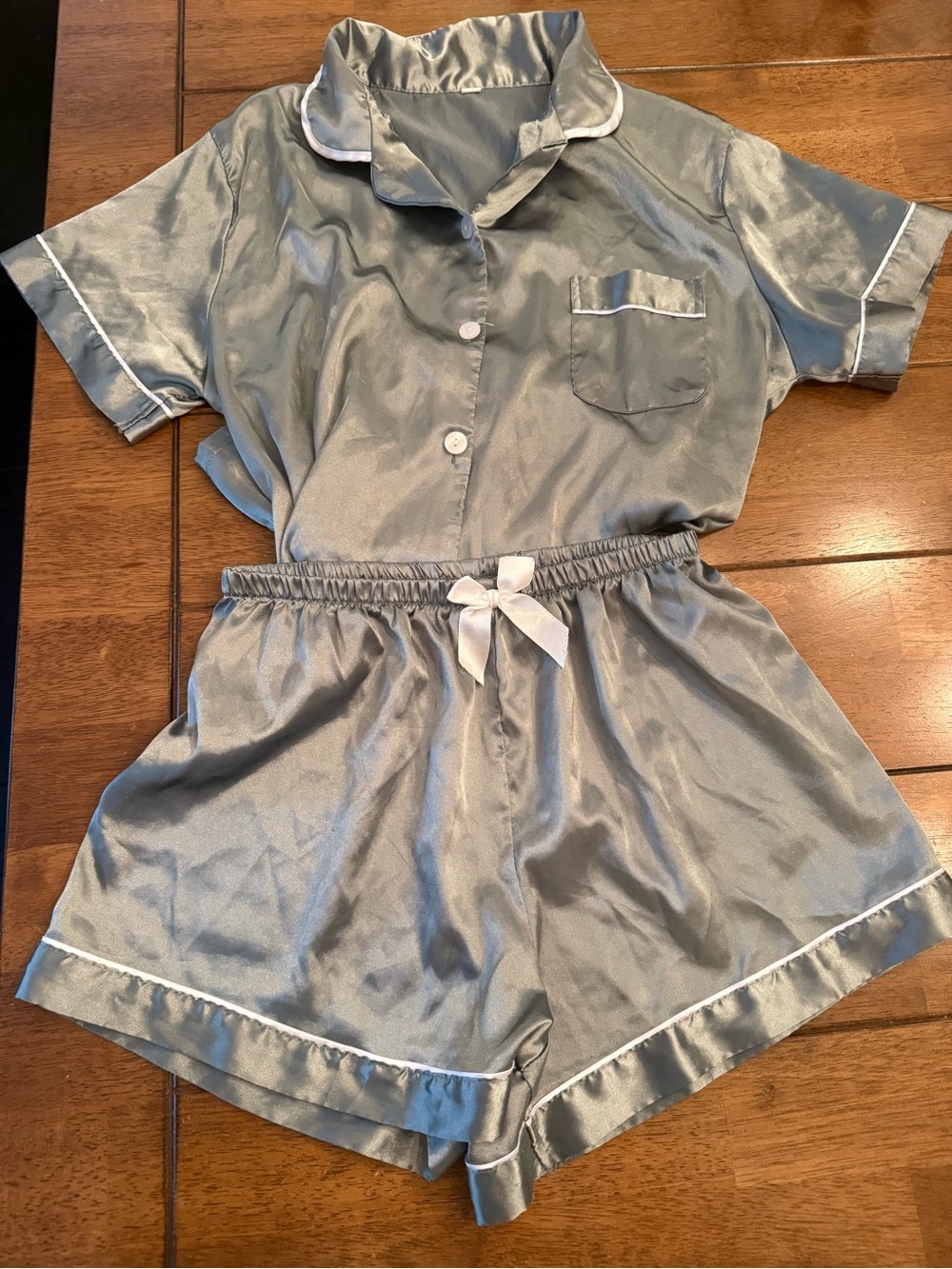 Silky Satin Short Pajama Set Gray Silver White Bow Piped Lounge PJs Size M Sage